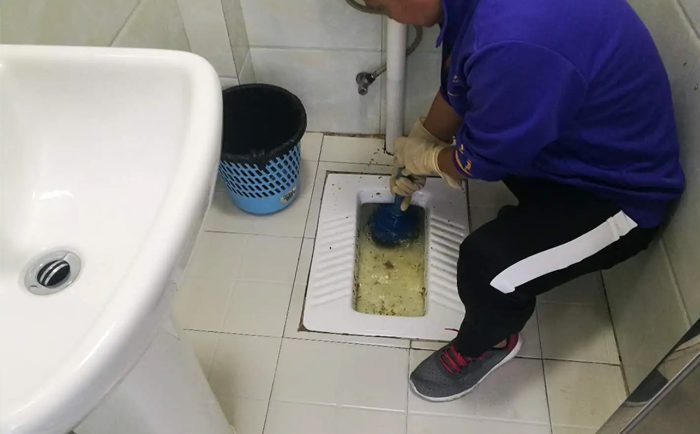 察布查尔疏通蹲坑